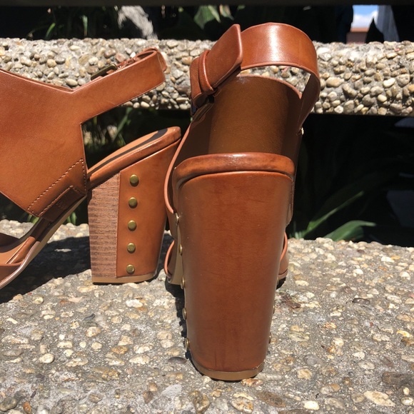 ❌SOLD❌ NEW Block Heels - Picture 4 of 7